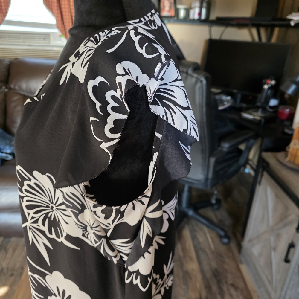 Talbots Black and White Relaxed Ruffled Blouse - Picture 2 of 3